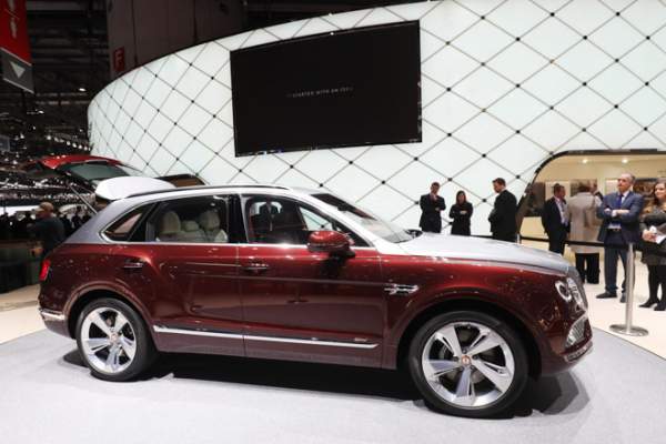 Bentley ra mắt bộ sạc điện dành riêng cho Bentayga Hybrid 6
