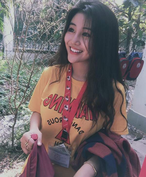 Fan girl U23 Việt Nam được báo Hàn ca ngợi đẹp như nữ thần 7