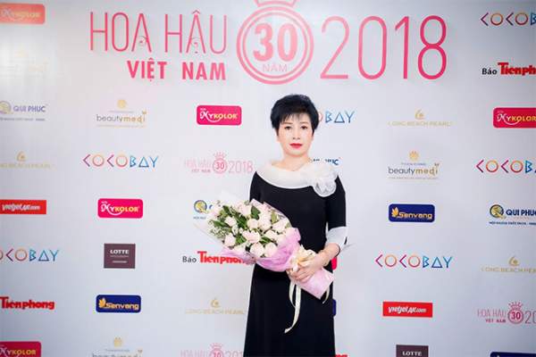 Cố vấn sắc đẹp Hoa hậu Việt Nam 2018 trẻ xinh khó ngờ ở tuổi 50 4
