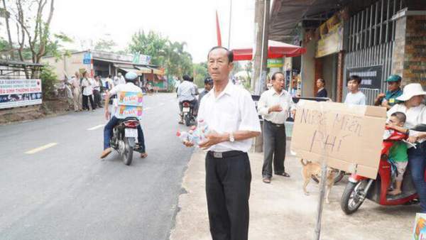 Cố Thủ tướng Phan Văn Khải đang trên đường về đất mẹ