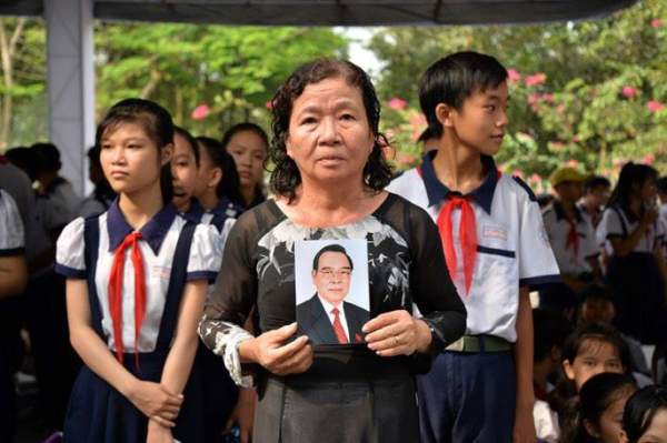 Cố Thủ tướng Phan Văn Khải đang trên đường về đất mẹ 7