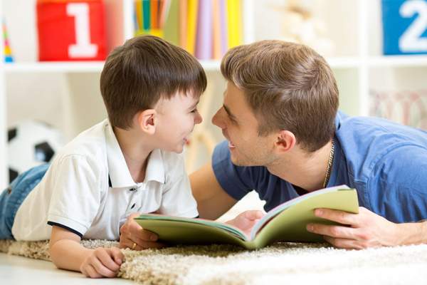 10 lỗi sai cha mẹ thường mắc phải khi bắt đầu dạy con tập đọc sách 10