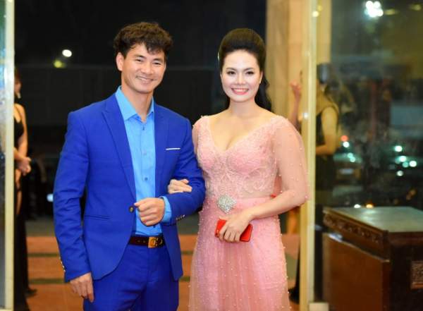 Hoa hậu Nguyễn Thị Huyền quyến rũ sánh đôi cùng Tấn Minh 6