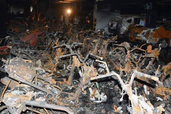Đám tang đẫm nước mắt của “người hùng” cứu 40 người trong đám cháy chung cư Carina 4