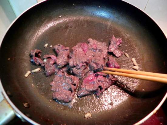 Cách làm rau muống xào thịt bò cho ngày mới ngon cơm 4