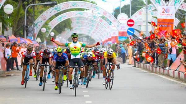 Nguyễn Thành Tâm thắng chặng 11 giải xe đạp xuyên Việt 2018 1