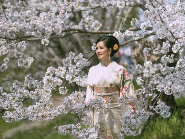 Diva Hồng Nhung: “Mặc Kimono là một khoảnh khắc thiêng liêng”