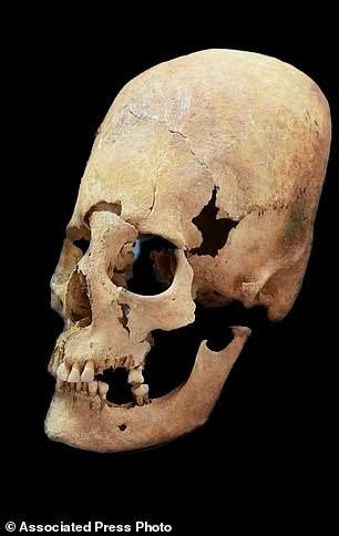 Vì sao phụ nữ Trung cổ có hộp sọ giống người ngoài hành tinh? 4