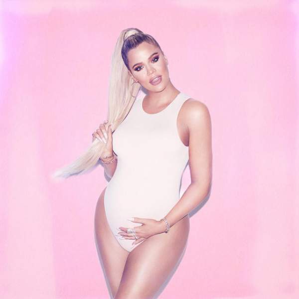 Khloe Kardashian đã sinh con gái 3