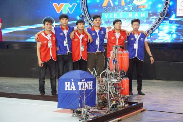 ĐH Công nghiệp HN dẫn đầu số đội miền Bắc thi đấu Vòng Chung kết Robocon 2016 2