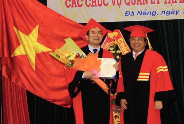 ĐH Đà Nẵng trao danh hiệu Giáo sư danh dự đến bác sĩ Việt kiều Đức