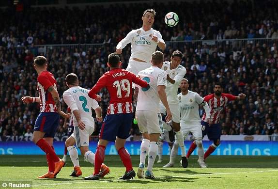 C.Ronaldo ghi bàn, Real Madrid bất phân thắng bại với Atletico 8