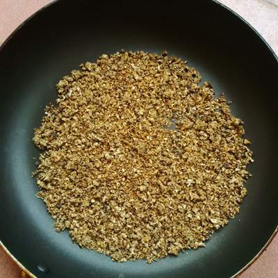 Cách làm hạt nêm chay thơm lừng đậm vị từ nấm hương 4