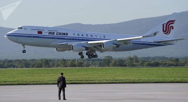 Máy bay Trung Quốc hạ cánh khẩn cấp vì một chiếc bút máy