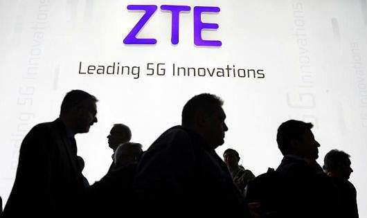 Mỹ cấm bán linh kiện cho công ty điện thoại ZTE của Trung Quốc