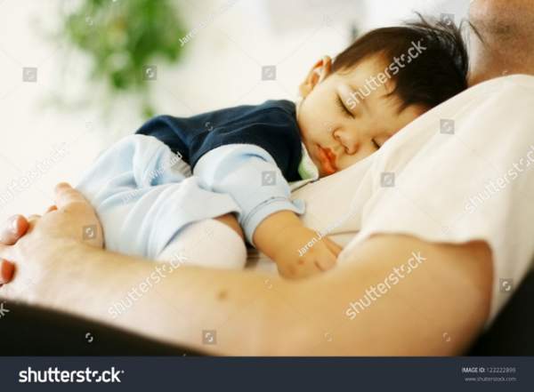 Mối quan hệ giữa giấc ngủ và sự phát triển của bé
