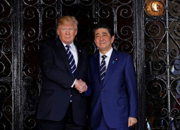 Tổng thống Trump đón thân mật Thủ tướng Nhật Bản tại "Cung điện Mùa Đông" 8