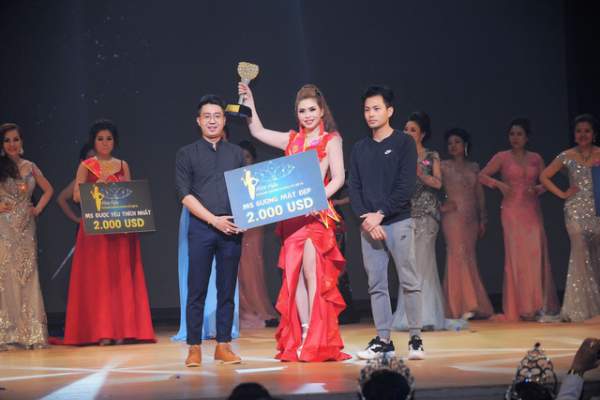 Vũ Thanh Thảo đăng quang Á hậu 1 tại Hoa hậu Doanh Nhân Hoàn Vũ 2018 5