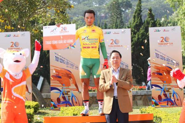 Nguyễn Thành Tâm lần thứ 6 thắng chặng tại giải xe đạp xuyên Việt 2018 2