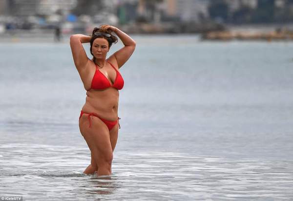 Ngôi sao người Anh tự tin diện bikini sau hành trình giảm cân vất vả 8