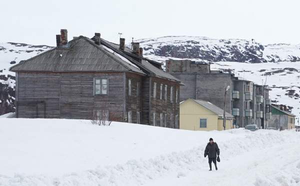 Khám phá ngôi làng phủ đầy tuyết trẳng ở vùng Bắc Cực 2