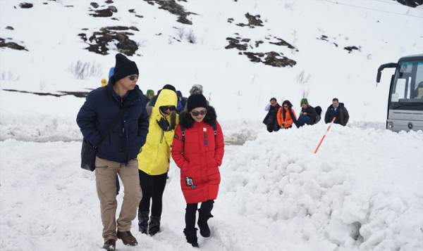 Khám phá ngôi làng phủ đầy tuyết trẳng ở vùng Bắc Cực 9