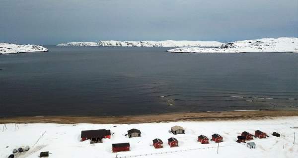 Khám phá ngôi làng phủ đầy tuyết trẳng ở vùng Bắc Cực 10