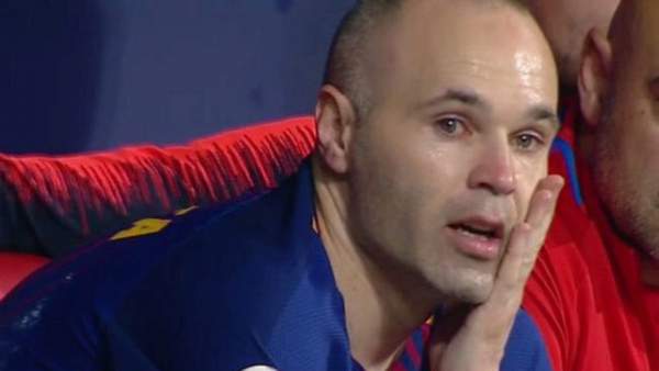 Iniesta bật khóc trong trận chung kết cuối cùng ở Barcelona 2