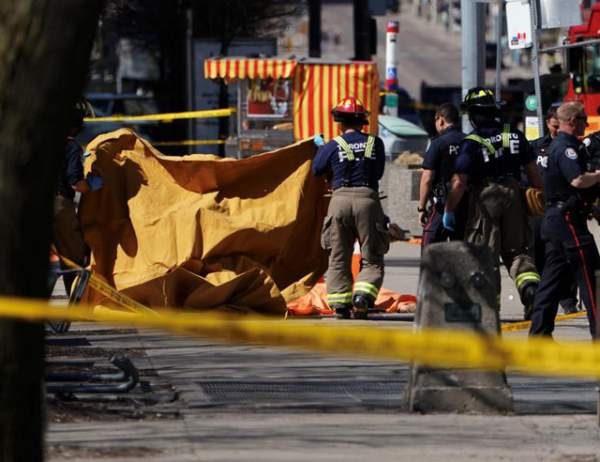 Tấn công bằng xe tải ở Canada, ít nhất 10 người chết 6