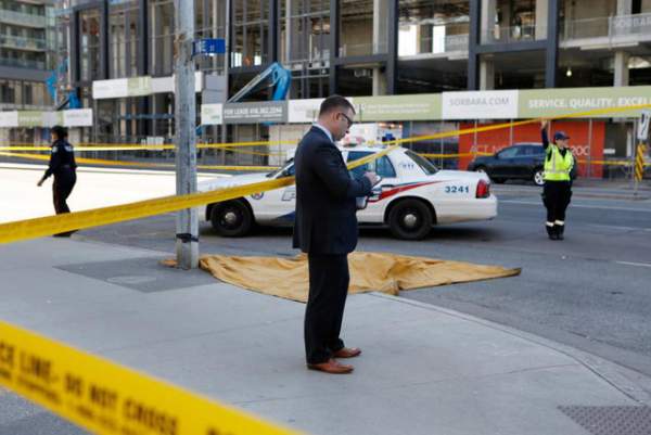 Tấn công bằng xe tải ở Canada, ít nhất 10 người chết 2