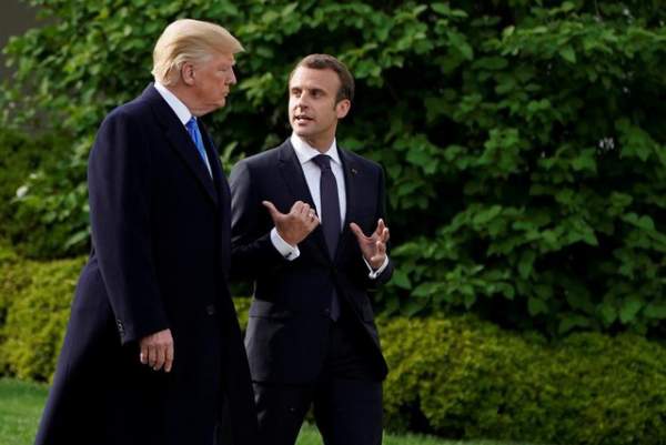 Mỹ bắn đại bác đón Tổng thống Pháp theo nghi thức cao nhất 4