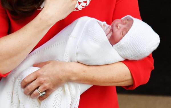 Hình ảnh đầu tiên về Hoàng tử bé vừa chào đời của Hoàng gia Anh 6