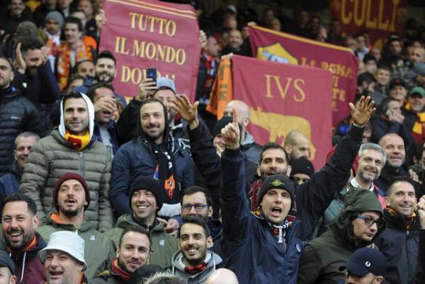Những khoảnh khắc ấn tượng trong chiến thắng của Liverpool trước AS Roma 2