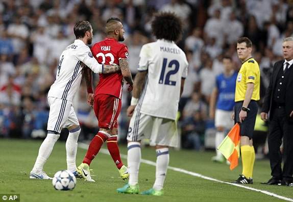 Bayern Munich - Real Madrid: Bại binh phục hận 3
