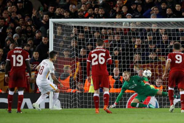 Những khoảnh khắc ấn tượng trong chiến thắng của Liverpool trước AS Roma 20