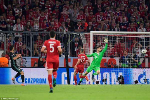 Những khoảnh khắc Real Madrid hạ gục Bayern Munich tại Đức 7