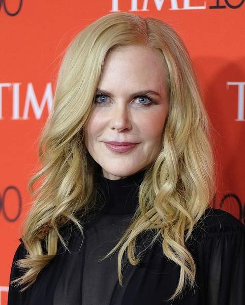 Ở tuổi 51, Nicole Kidman vẫn sở hữu làn da căng mịn 2
