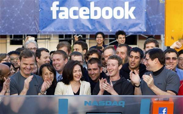 Bất chấp scandal, Facebook vẫn tăng trưởng chóng mặt 2