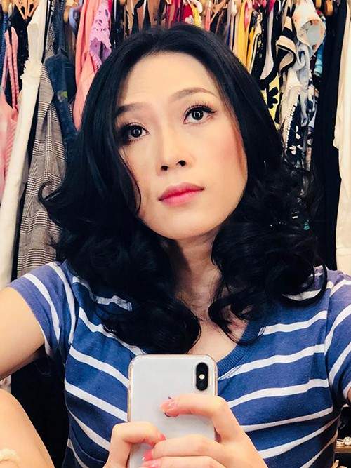 Hoa hậu Kỳ Duyên khoe "bầu 5 tháng"; Elly Trần diện đồ "kín bưng" vẫn khiến "nhức mắt" 10
