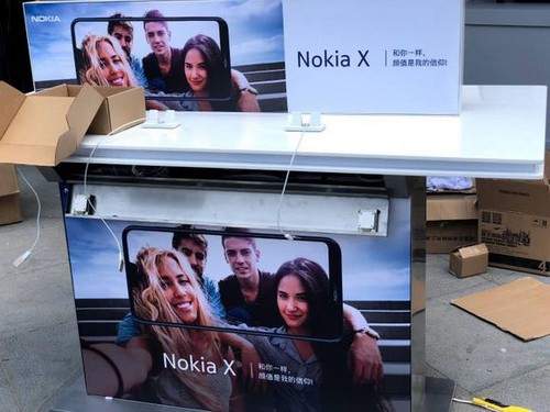 Lộ ảnh thực tế Nokia X màn hình tràn và thiết kế “tai thỏ” giống iPhone X 2