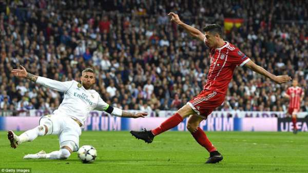 Những khoảnh khắc kinh điển ở đại chiến Real Madrid 2-2 Bayern Munich 19