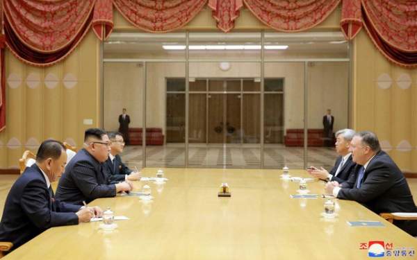 "Người đưa tin từ địa ngục" trong cuộc họp giữa ông Kim Jong-un và Ngoại trưởng Mỹ