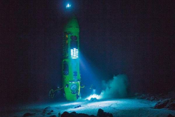 Nhật ký 3 giờ dưới vực Mariana sâu nhất Trái Đất của đạo diễn phim Titanic 3