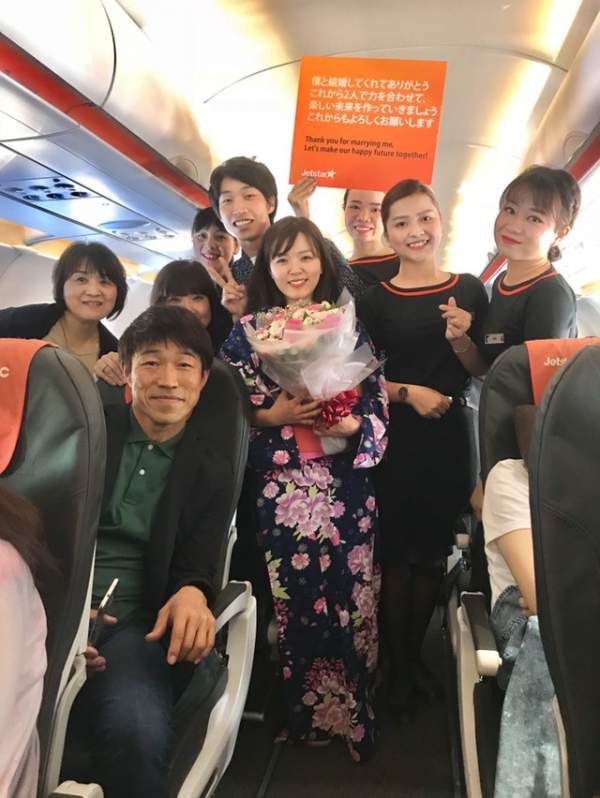 Lời tỏ tình ngọt ngào của cặp đôi Nhật Bản trên chuyến bay giá rẻ Việt Nam 5