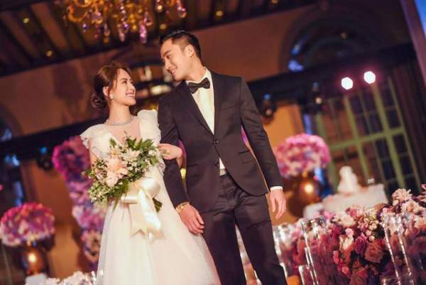 Chung Hân Đồng nghẹn ngào trong hôn lễ bí mật tại Mỹ
