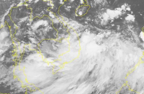Áp thấp nhiệt đới vào Biển Đông, khả năng mạnh thành bão 2