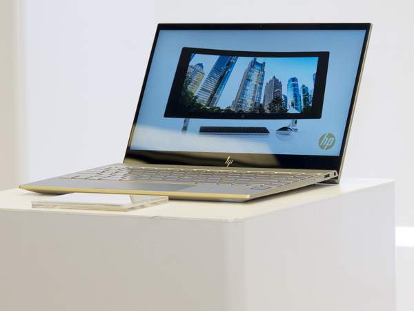 Cận cảnh laptop HP Envy 13 2018 siêu mỏng nhẹ giá từ 20,99 triệu đồng 3
