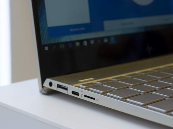 Cận cảnh laptop HP Envy 13 2018 siêu mỏng nhẹ giá từ 20,99 triệu đồng 10