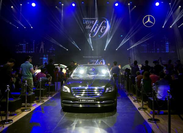 Khai mạc triển lãm riêng của Mercedes-Benz tại Hà Nội 2