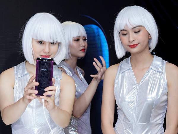 Oppo Find X ra mắt tại Việt Nam, giá 20,99 triệu đồng